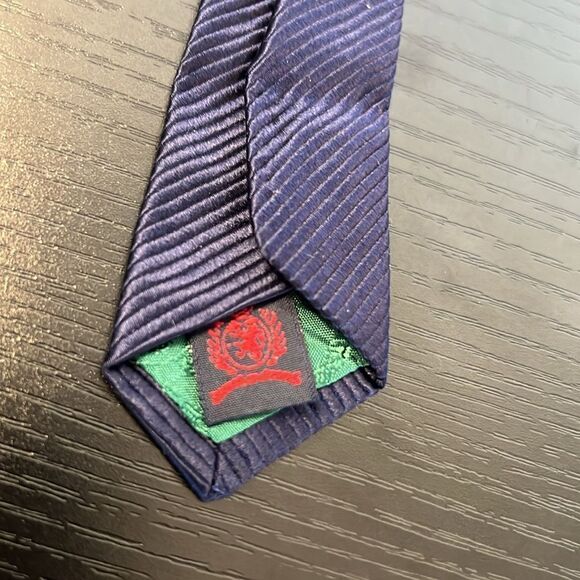 Men's Shades of Blue Tommy Hilfiger Diamond Pattern Tie / Necktie - Picture 6 of 7